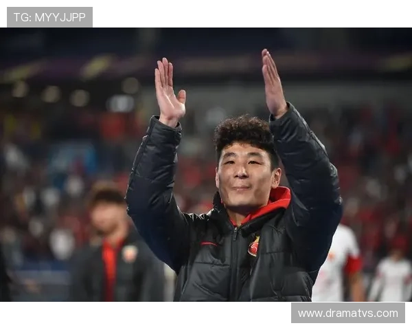 武磊这生活真有戏，球场上拼命人，下了场却秒变买买买狂魔！